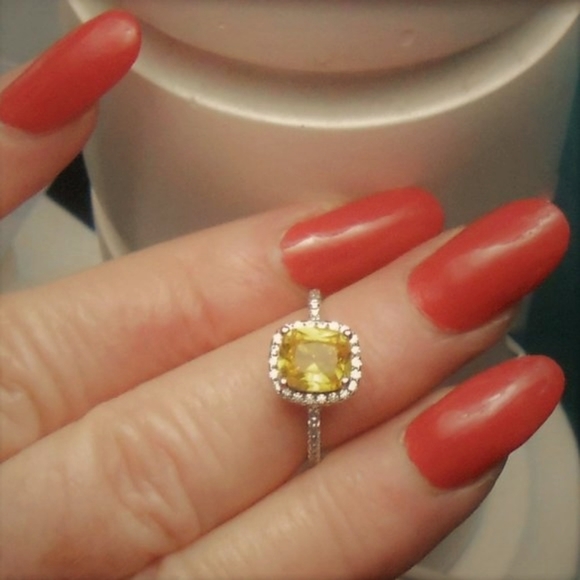 Yellow Zircon Cushioned Ring. NIB - Picture 3 of 12